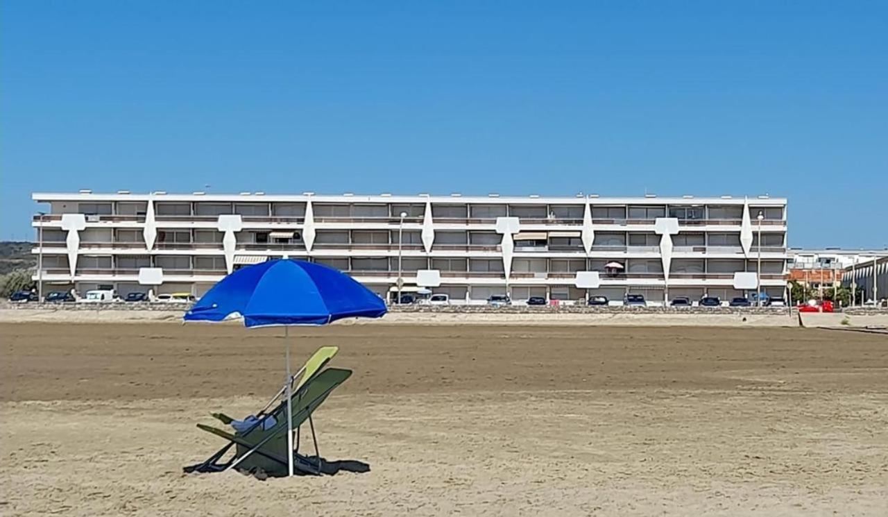 Sur La Plage Port-la-Nouvelle Exterior photo
